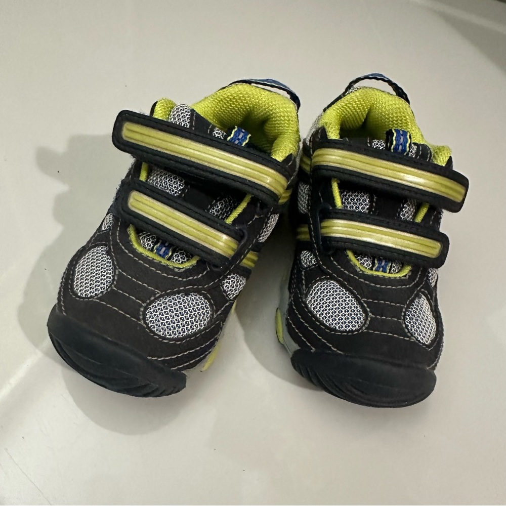 Stride rite Toddler Black and Yellow Shoes